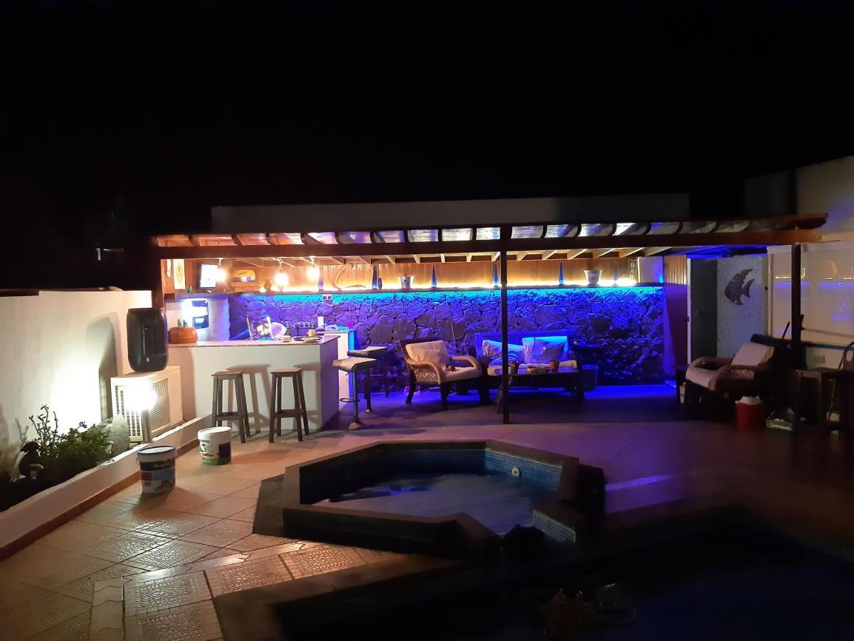 Extremely Private Villa, Heated Pool & Jacuzzi, Pool Wet Bar, Great Views. Willa Playa Blanca (Lanzarote)